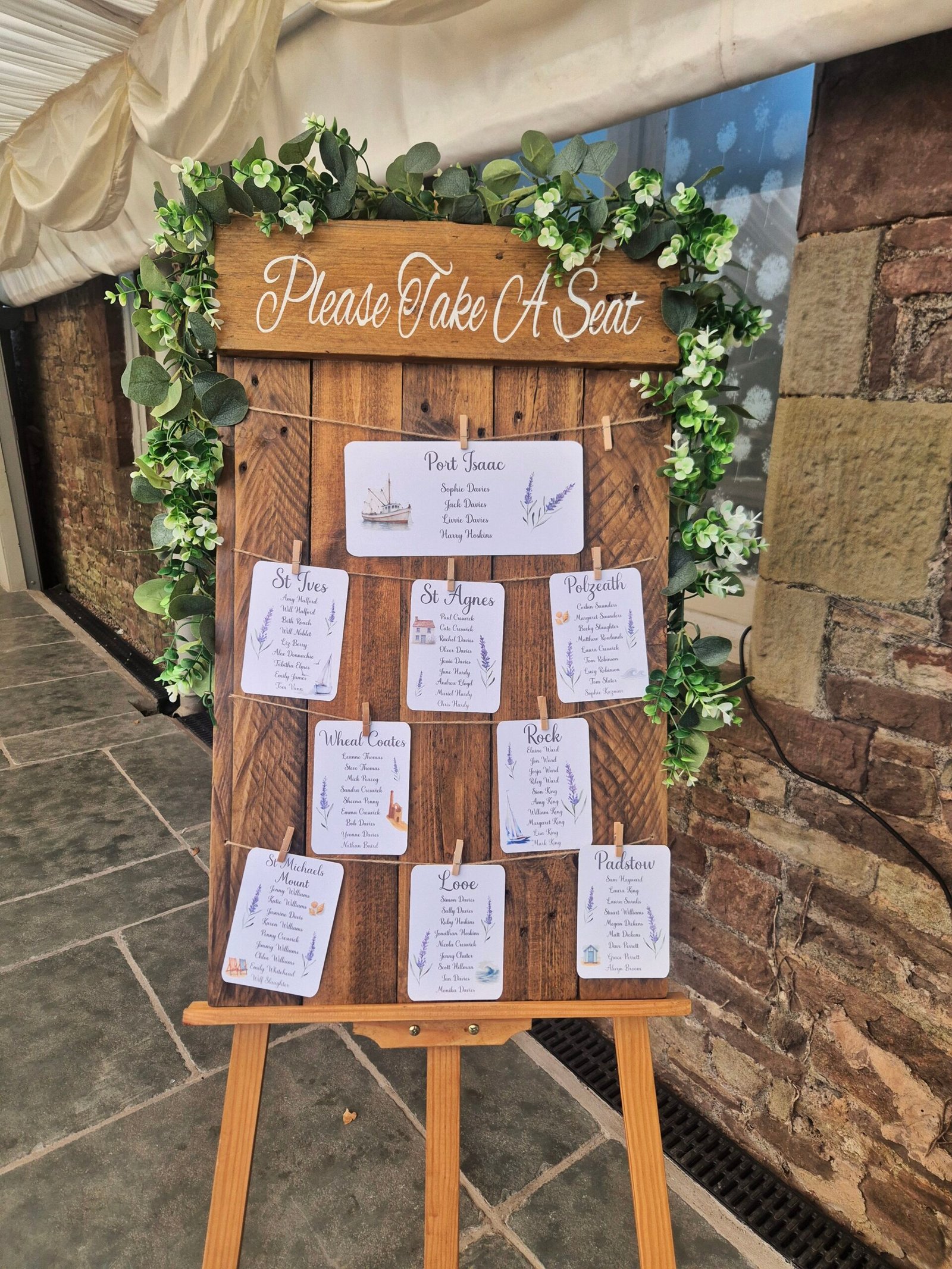 Rustic Wooden Table Plan Sign - Wedding Seating Chart - Natural Oak