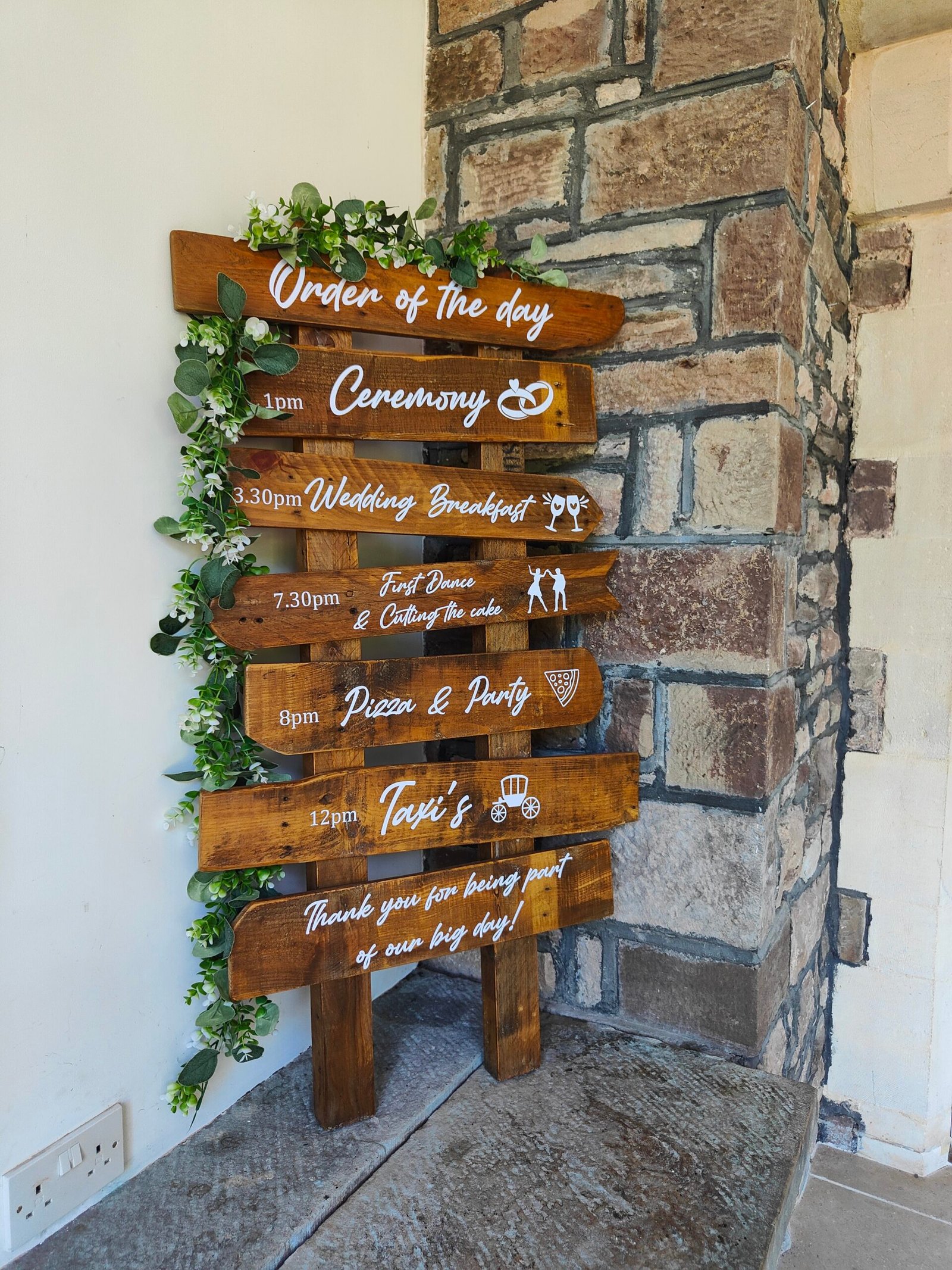 Rustic Wooden Order of the Day Sign - Natural Oak - Image 3