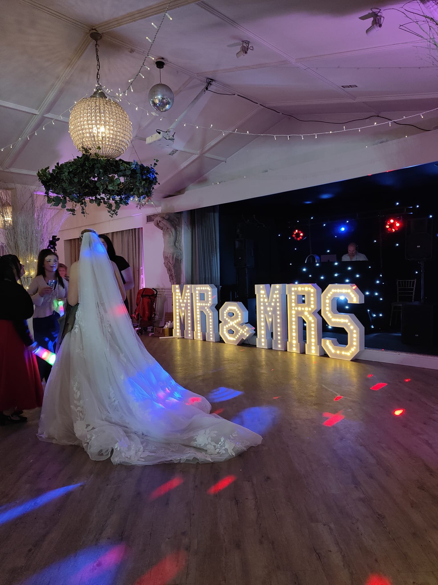 XL Light up "MR & MRS" letters